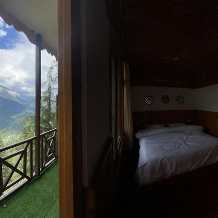 Freebird Nest 2 Stays & Cafe Jibhi Bagian luar foto