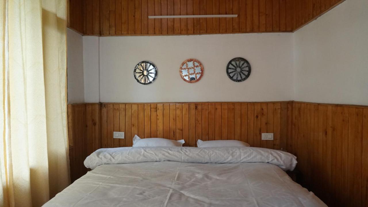 Freebird Nest 2 Stays & Cafe Jibhi Bagian luar foto