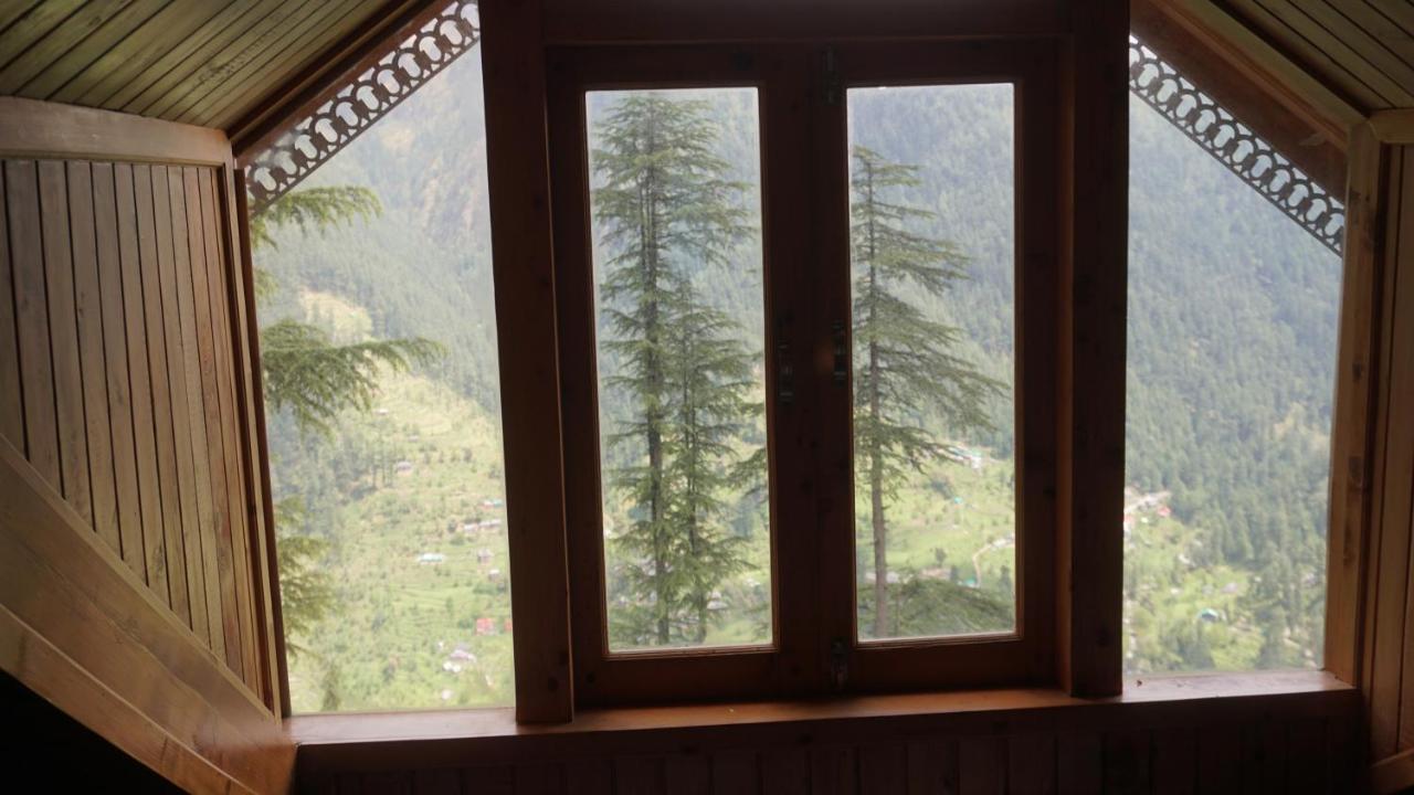 Freebird Nest 2 Stays & Cafe Jibhi Bagian luar foto