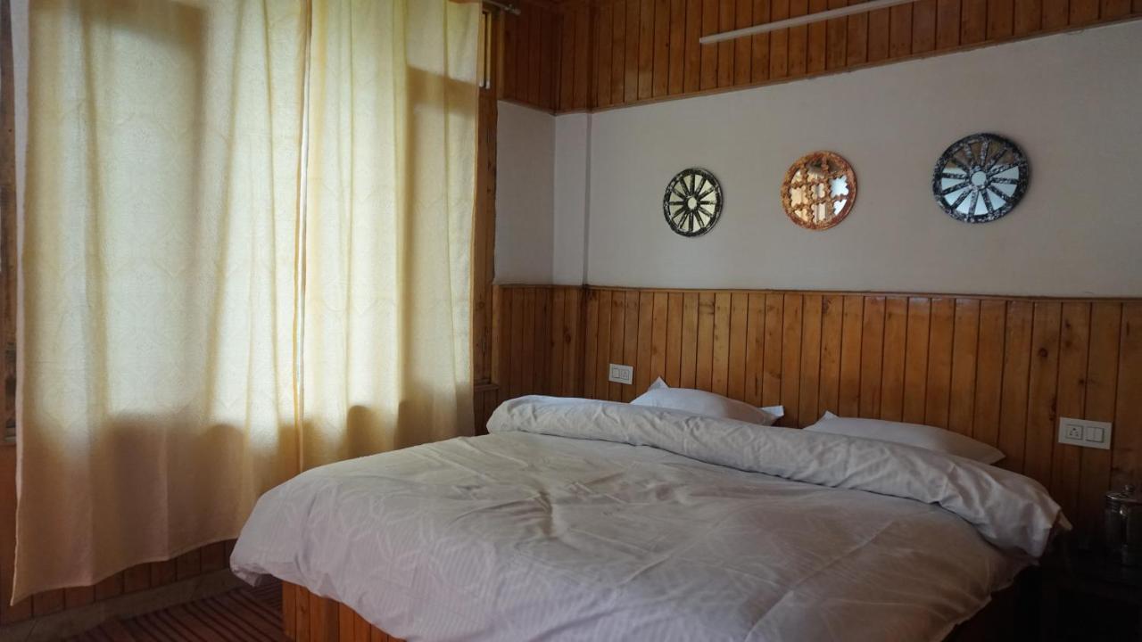 Freebird Nest 2 Stays & Cafe Jibhi Bagian luar foto